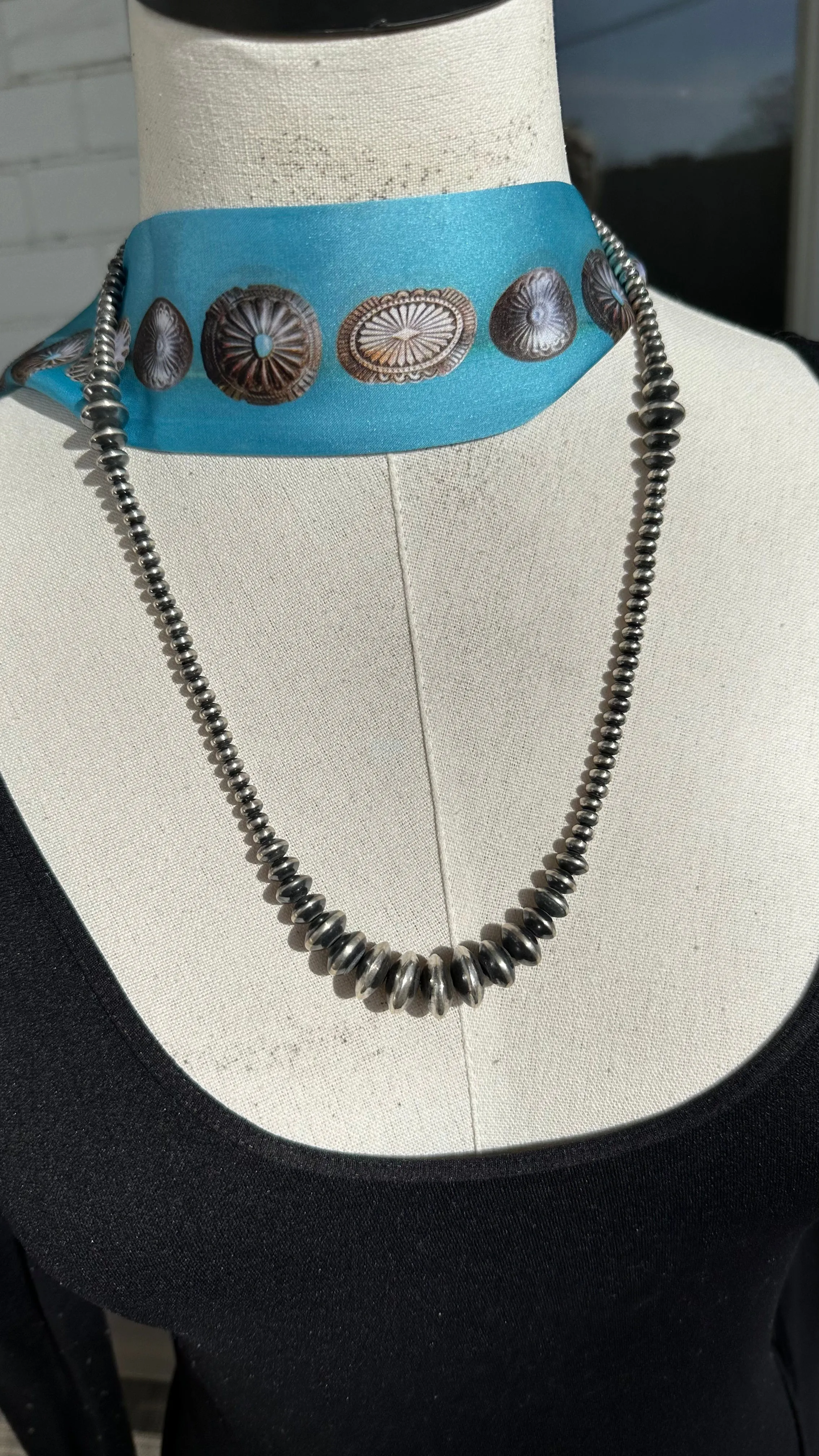 24" Graduated Saucer Necklace