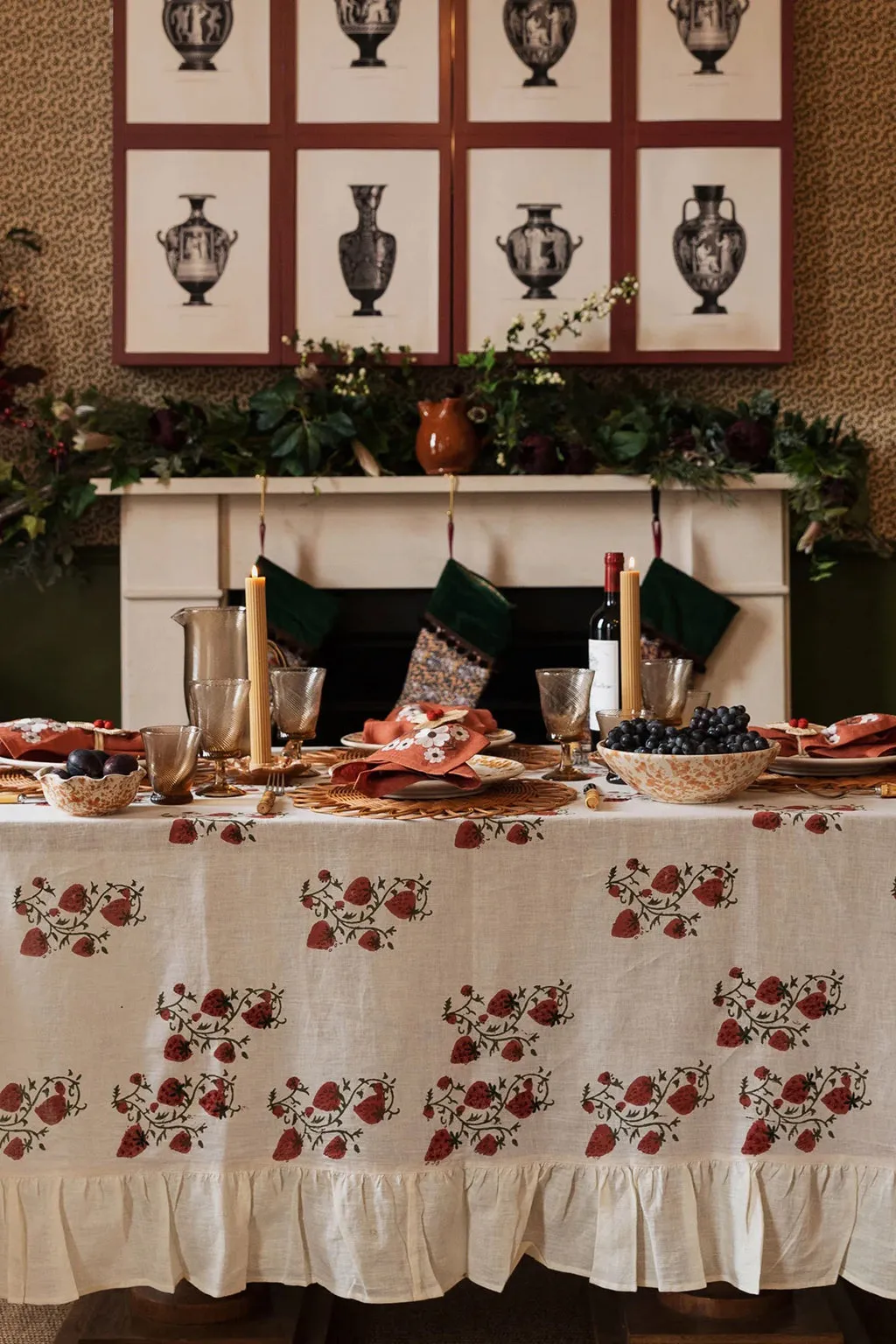 FRAISES DES BOIS TABLECLOTH