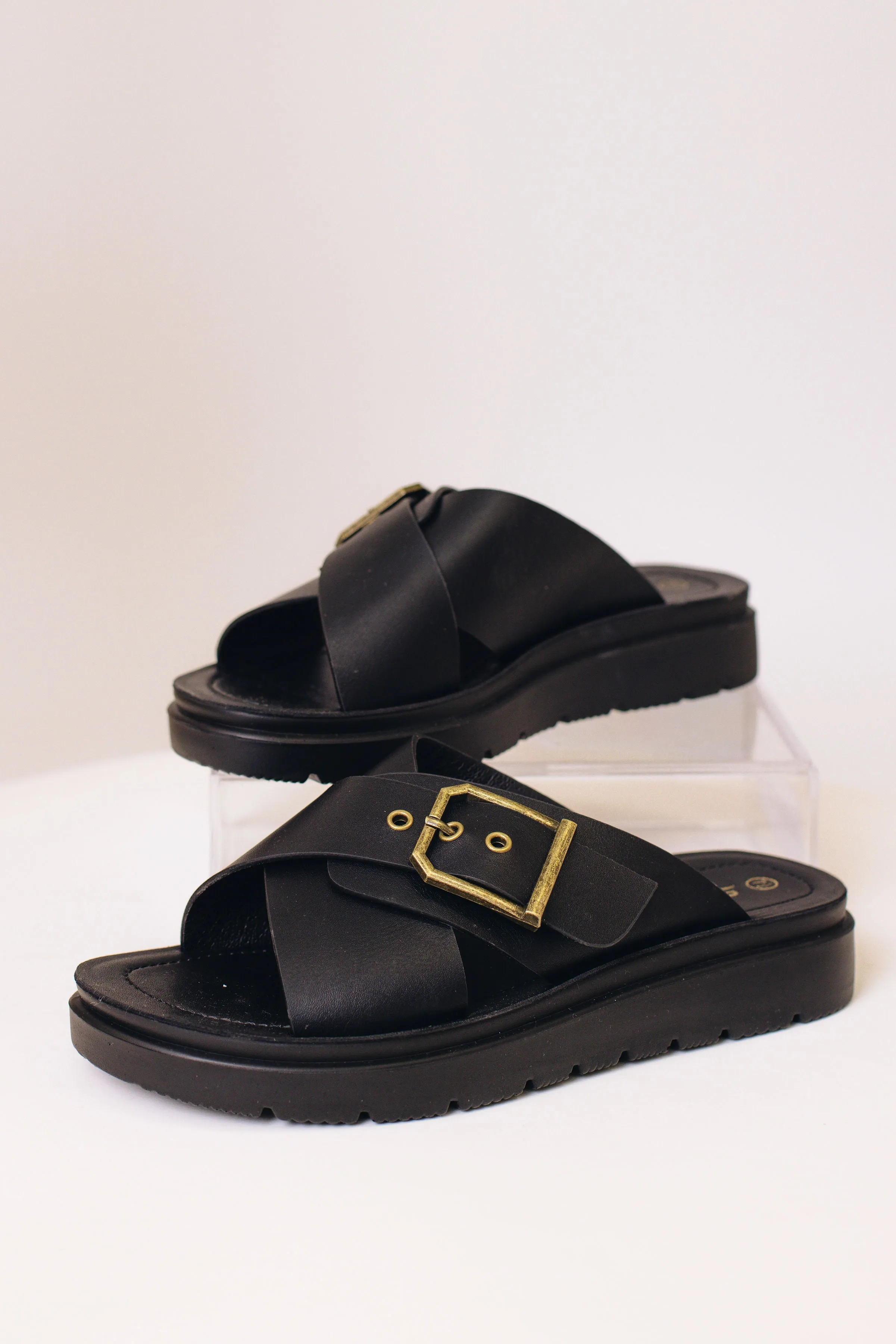 Milli Cross Strap Platform Sandal